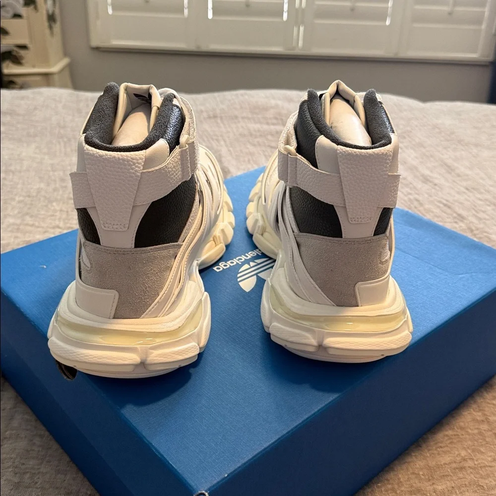 Balenciaga x Adidas Track Forum - Picture 4 of 6